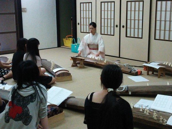 お箏体験教室」イベント出来ます | お箏（琴）・三味線教室 川守さくら